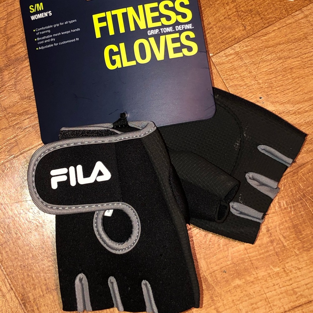 Woman fitness gloves